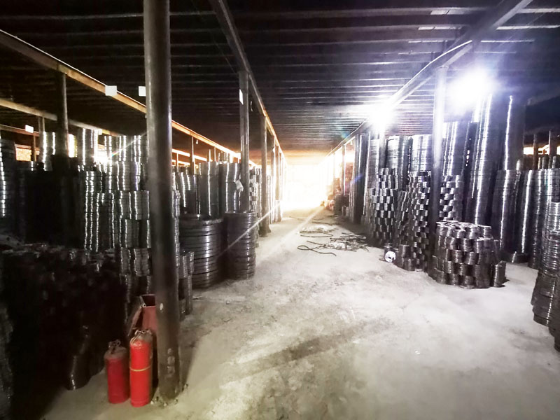 倉(cāng)庫(kù)一角