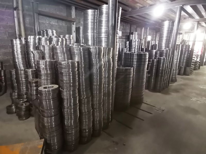 倉(cāng)庫(kù)一角