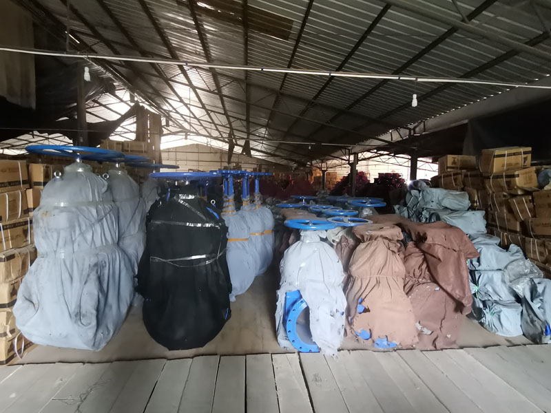 倉(cāng)庫(kù)一角